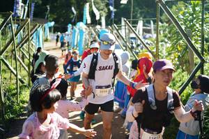 BIB: 2856, 1382
                            <button type="button" onclick="openModal(19038897)" class="btn btn-primary btn-sm float-right btn-popup" data-toggle="modal" data-target=".modal-high-quality">
                        <i class="fas fa-shopping-cart"></i> Add to Cart
                    </button>
                                            <button type="button" onclick="isThisMe(19038897, true)" class="btn btn-success btn-sm float-right btn-popup btn-isme hidden" data-toggle="tooltip" data-placement="bottom" title="นี่คือรูปของคุณใช่ไหม คลิกที่นี่เพื่อเอาเข้าอัลบั้ม">
                        <i class="fas fa-plus"></i> Add to album
                    </button>
                    <button type="button" onclick="isThisMe(19038897, false)" class="btn btn-warning btn-sm float-right btn-popup btn-isnotme hidden">
                        <i class="fas fa-ban"></i> Remove from album
                    </button>